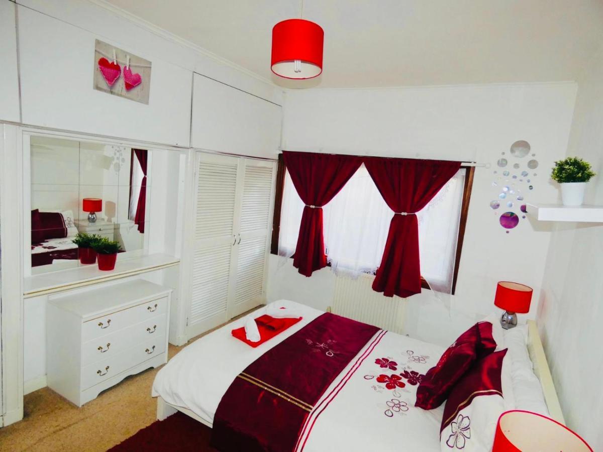 Spacious 3 Bed House With Parking & Good Transport South Norwood Eksteriør billede