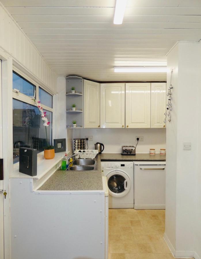 Spacious 3 Bed House With Parking & Good Transport South Norwood Eksteriør billede