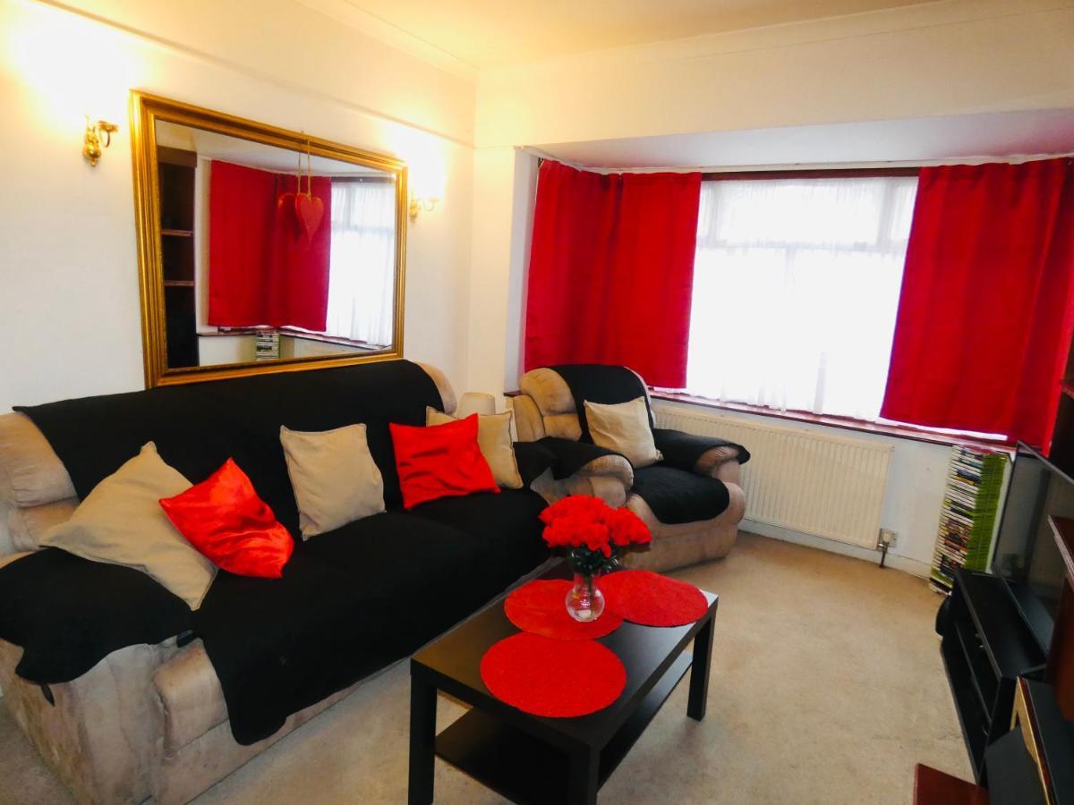 Spacious 3 Bed House With Parking & Good Transport South Norwood Eksteriør billede